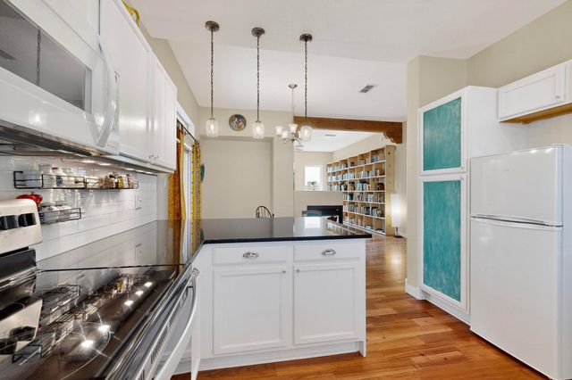 6808 Sunset Circle, Santa Fe, NM 87507