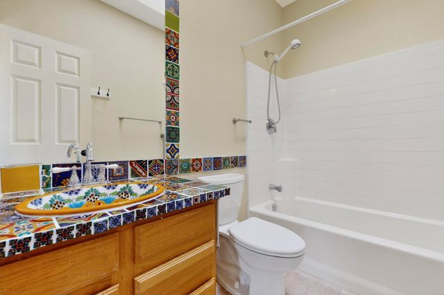 6808 Sunset Circle, Santa Fe, NM 87507