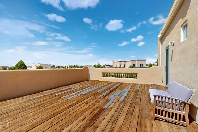 6808 Sunset Circle, Santa Fe, NM 87507