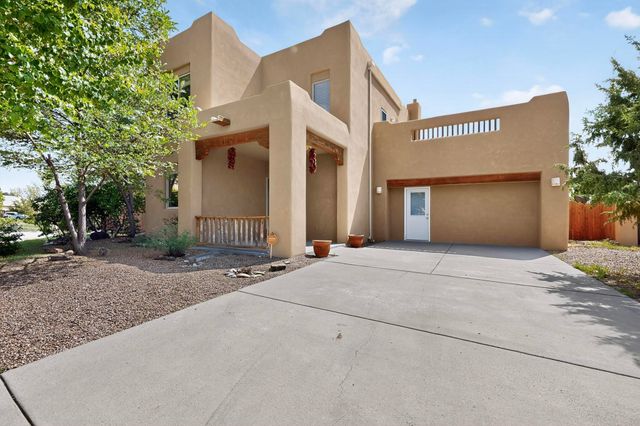 6808 Sunset Circle, Santa Fe, NM 87507