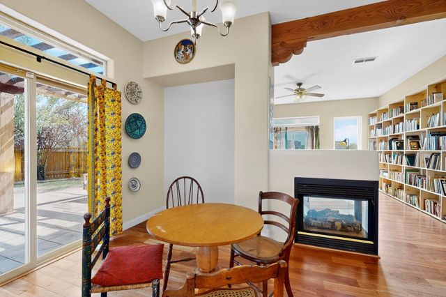 6808 Sunset Circle, Santa Fe, NM 87507