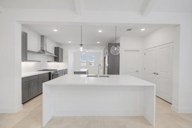 3319 Wickfield Pass Lane, League City, TX 77573