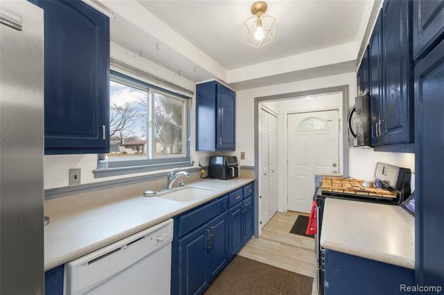 32155 Melton Street, Westland, MI 48186