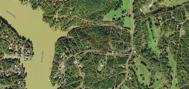 121 Tiki TER, Goodview, VA 24095
