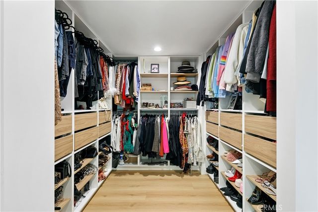 22269 Avenue San Luis, Woodland Hills, CA 91364