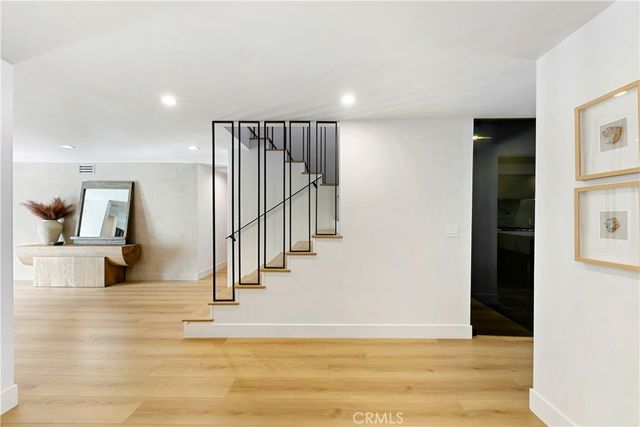 22269 Avenue San Luis, Woodland Hills, CA 91364