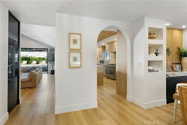 22269 Avenue San Luis, Woodland Hills, CA 91364