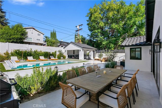 22269 Avenue San Luis, Woodland Hills, CA 91364