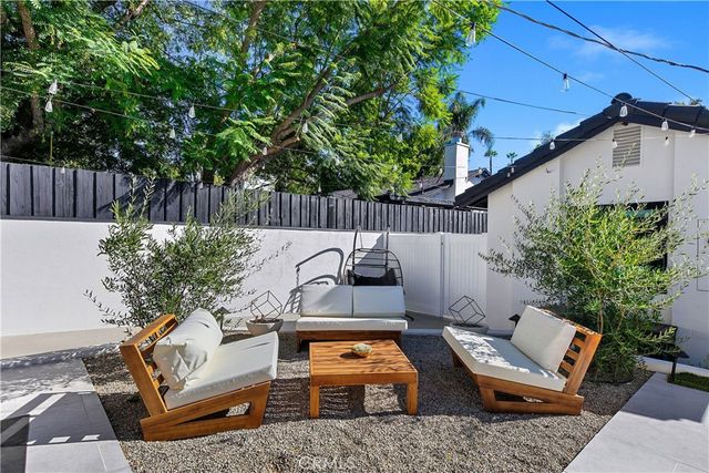 22269 Avenue San Luis, Woodland Hills, CA 91364