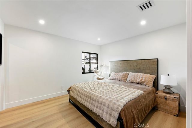 22269 Avenue San Luis, Woodland Hills, CA 91364