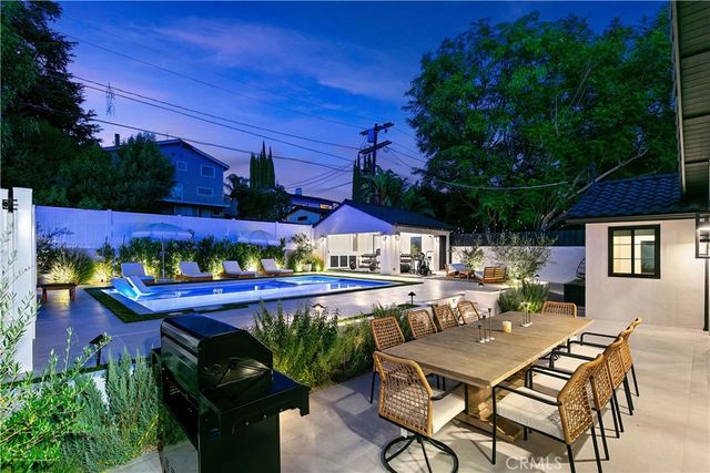 22269 Avenue San Luis, Woodland Hills, CA 91364