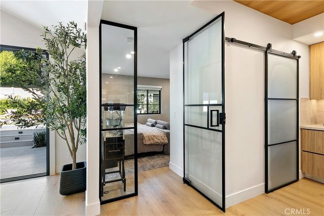 22269 Avenue San Luis, Woodland Hills, CA 91364