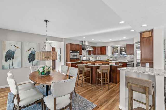 630 Carver Beach Road, Chanhassen, MN 55317