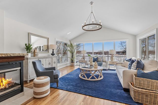 630 Carver Beach Road, Chanhassen, MN 55317