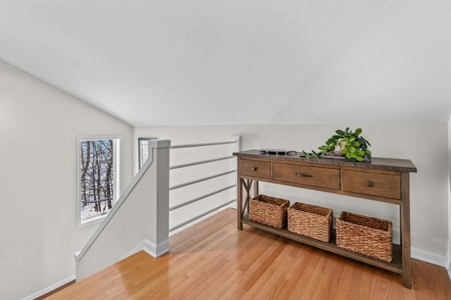 630 Carver Beach Road, Chanhassen, MN 55317