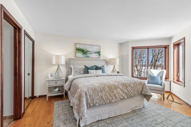 630 Carver Beach Road, Chanhassen, MN 55317