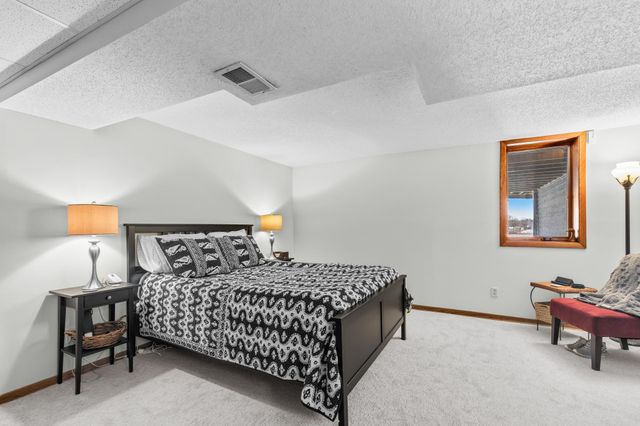 630 Carver Beach Road, Chanhassen, MN 55317