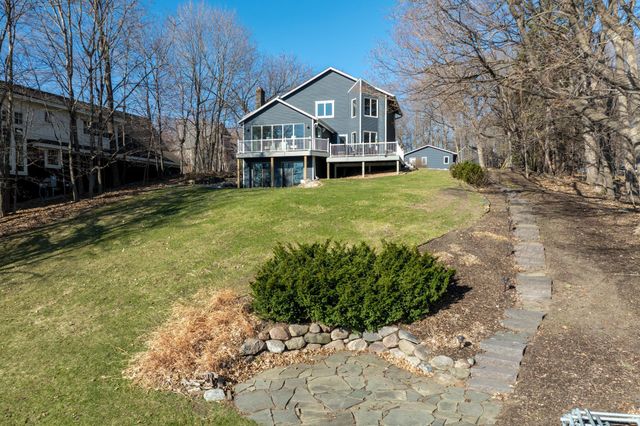 630 Carver Beach Road, Chanhassen, MN 55317