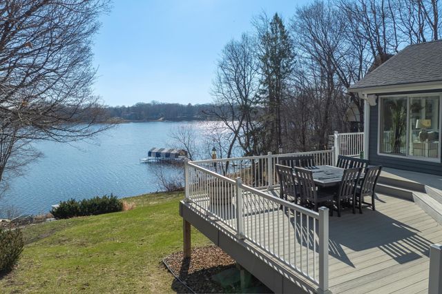 630 Carver Beach Road, Chanhassen, MN 55317