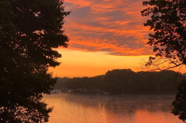 630 Carver Beach Road, Chanhassen, MN 55317