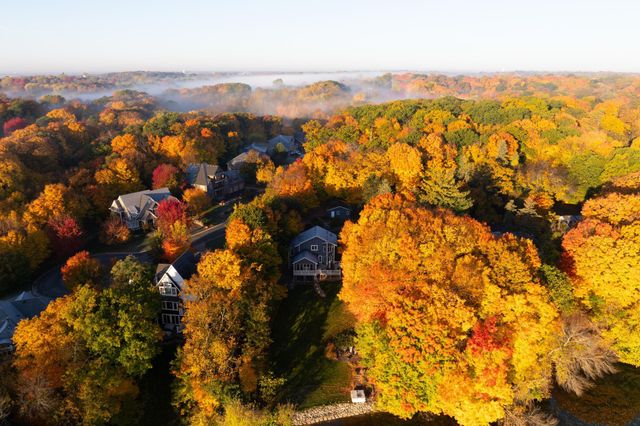 630 Carver Beach Road, Chanhassen, MN 55317