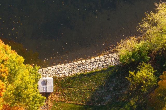 630 Carver Beach Road, Chanhassen, MN 55317