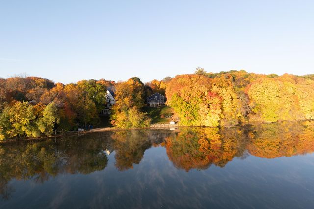 630 Carver Beach Road, Chanhassen, MN 55317