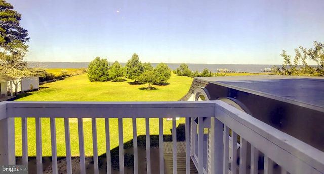 5557 MAIN ST, Chincoteague Island, VA 23336