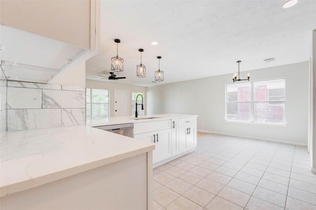 5318 Cilantro Lane, Baytown, TX 77521