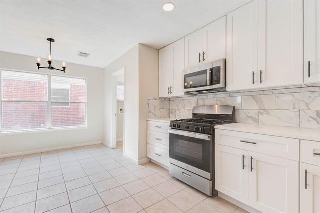 5318 Cilantro Lane, Baytown, TX 77521