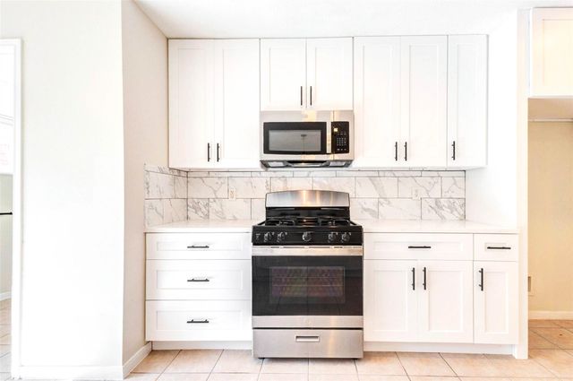 5318 Cilantro Lane, Baytown, TX 77521