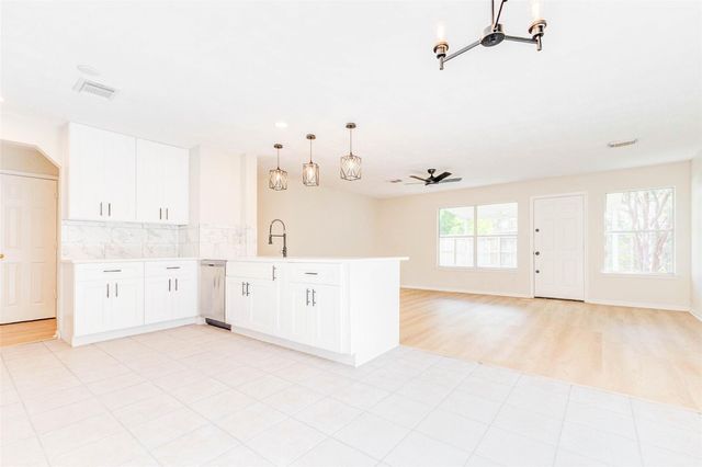 5318 Cilantro Lane, Baytown, TX 77521