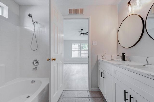 5318 Cilantro Lane, Baytown, TX 77521