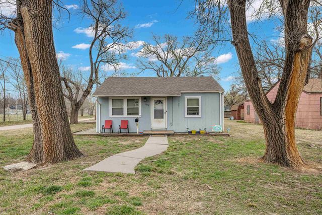 1858 N Pennsylvania Ave, Wichita, KS 67214