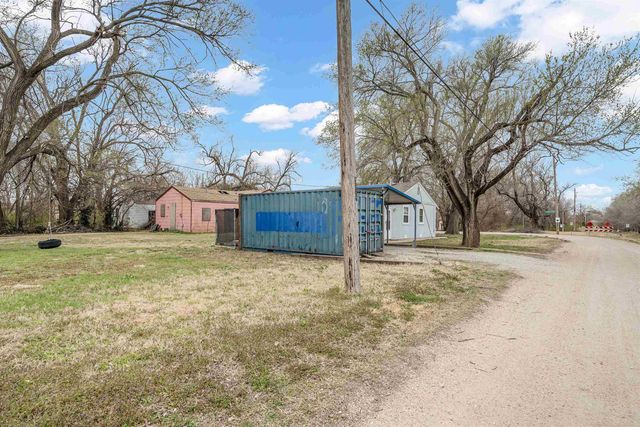 1858 N Pennsylvania Ave, Wichita, KS 67214