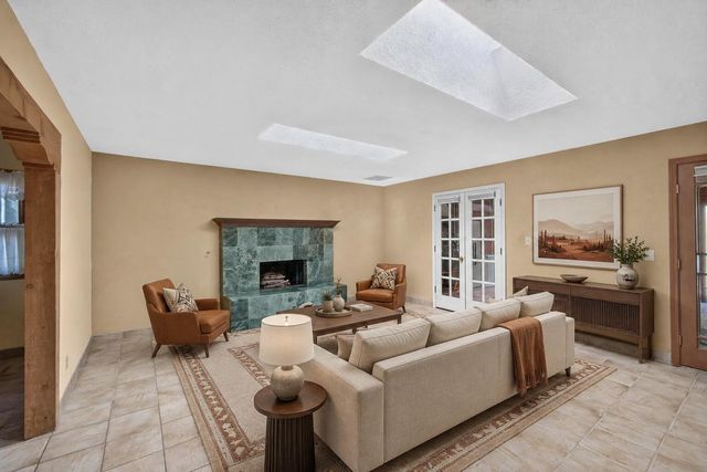 1207 Claire Court NW, Albuquerque, NM 87104