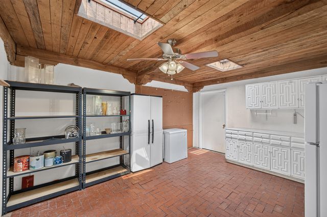 1207 Claire Court NW, Albuquerque, NM 87104