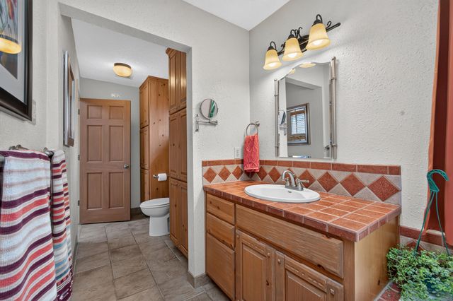 1207 Claire Court NW, Albuquerque, NM 87104