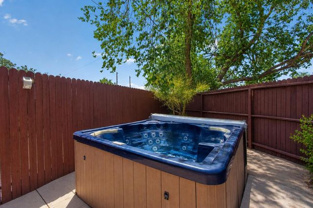 1207 Claire Court NW, Albuquerque, NM 87104