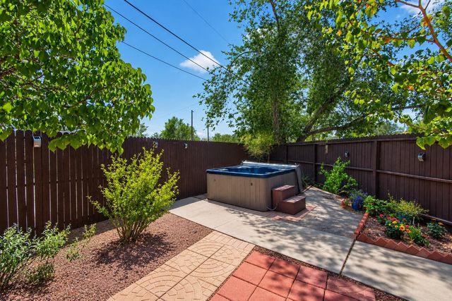1207 Claire Court NW, Albuquerque, NM 87104