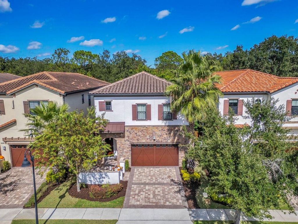 Image 1 of property listing at 8394 VIA VITTORIA WAY, Orlando, FL 32819