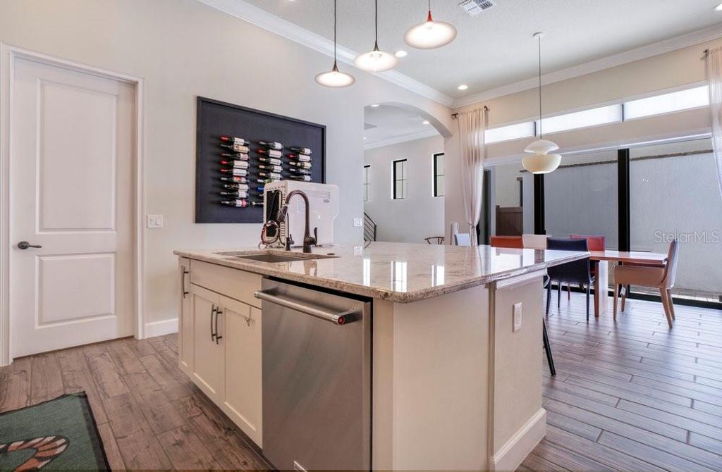 Image 14 of property listing at 8394 VIA VITTORIA WAY, Orlando, FL 32819