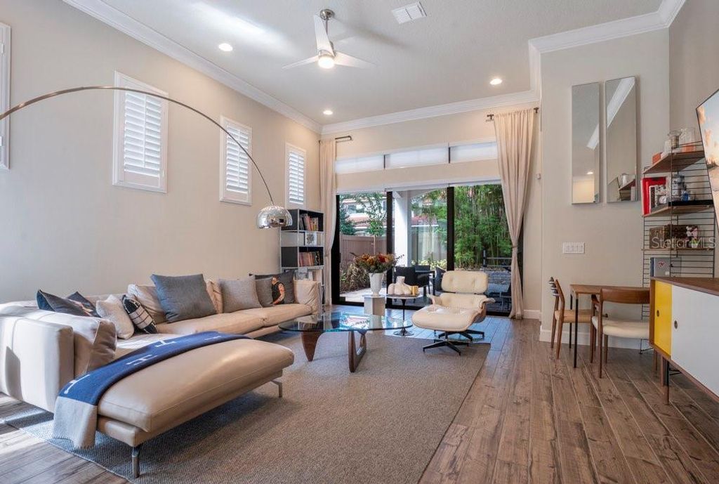 Image 17 of property listing at 8394 VIA VITTORIA WAY, Orlando, FL 32819