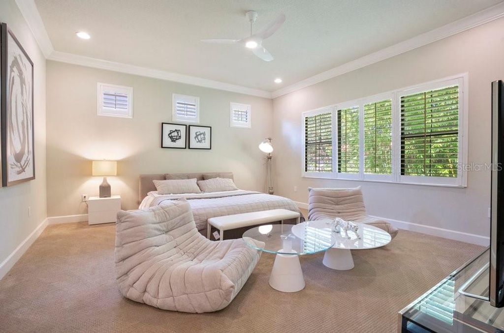 Image 24 of property listing at 8394 VIA VITTORIA WAY, Orlando, FL 32819