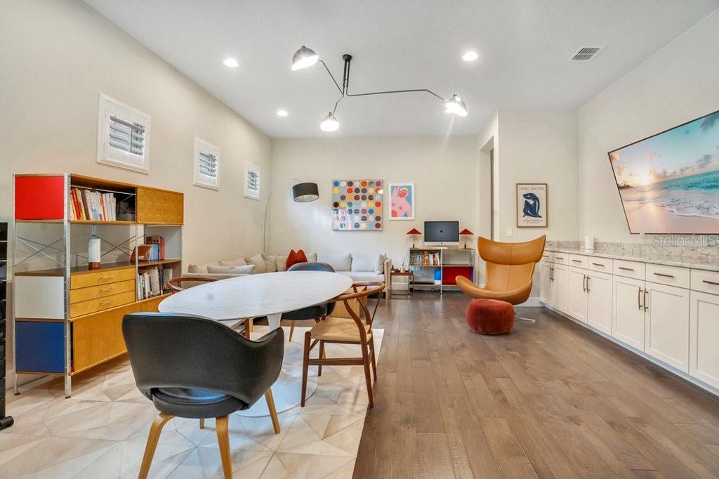 Image 42 of property listing at 8394 VIA VITTORIA WAY, Orlando, FL 32819