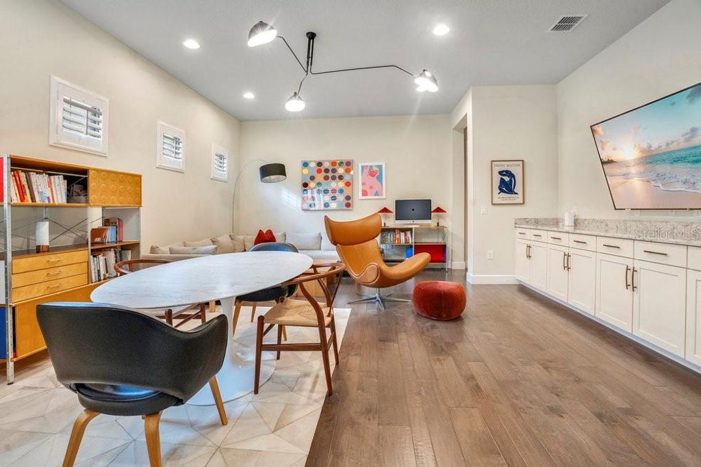 Image 44 of property listing at 8394 VIA VITTORIA WAY, Orlando, FL 32819