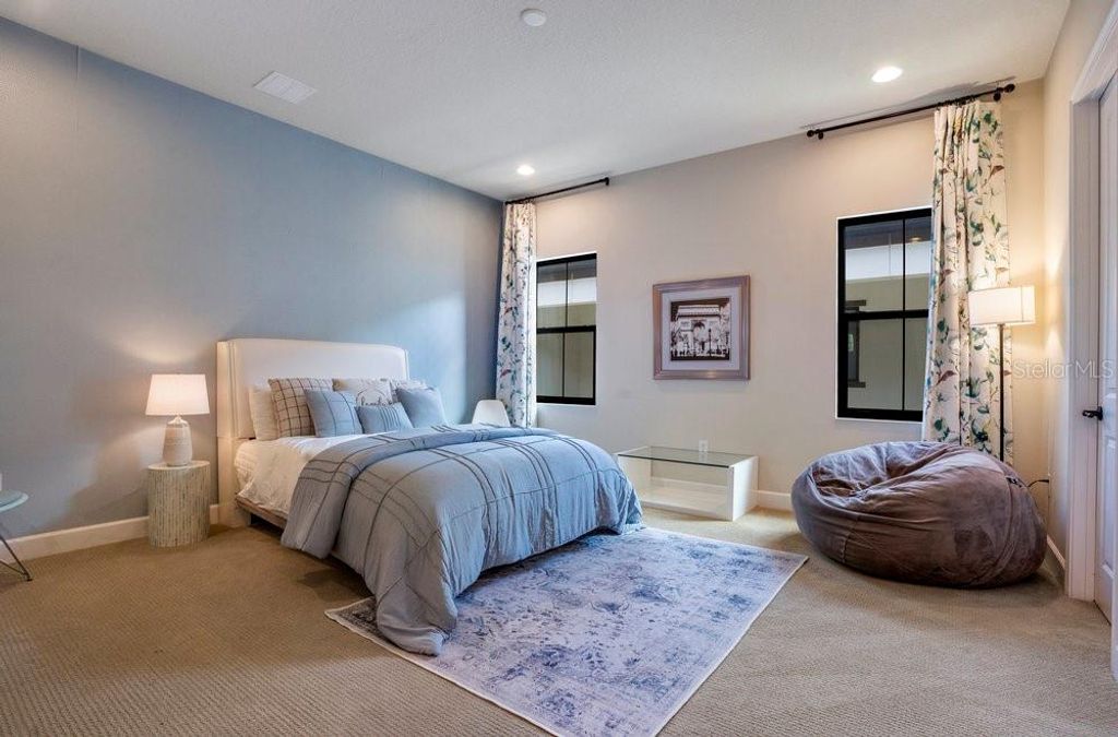 Image 47 of property listing at 8394 VIA VITTORIA WAY, Orlando, FL 32819