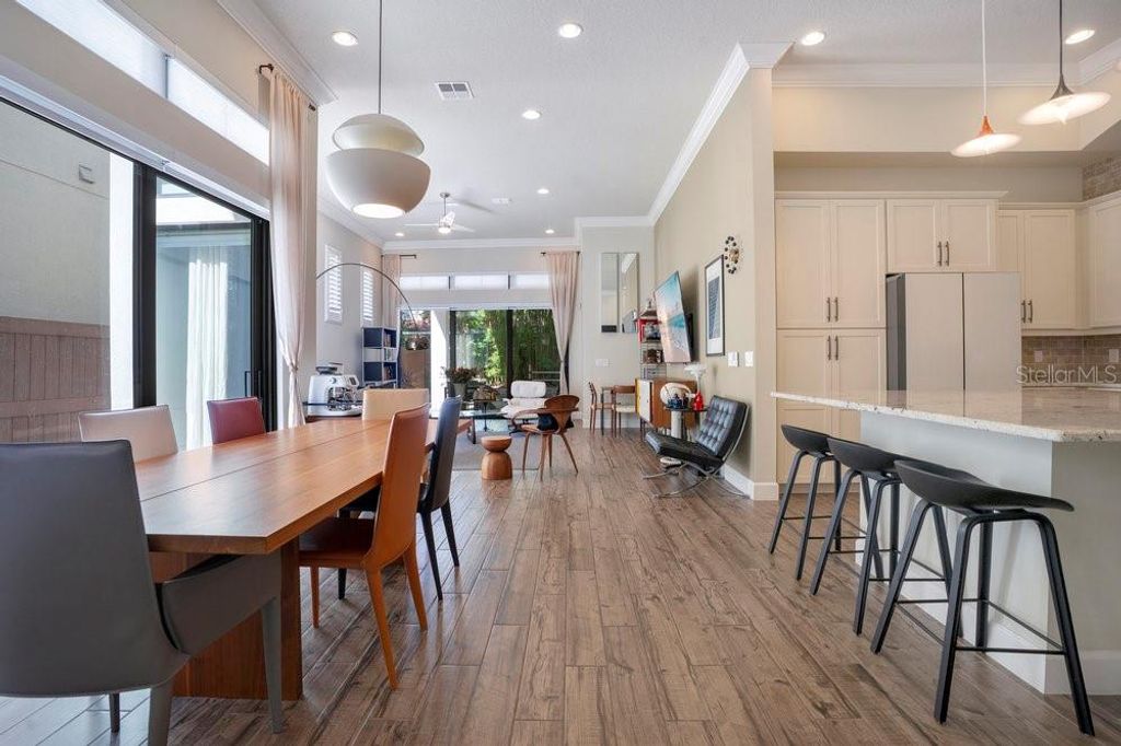 Image 6 of property listing at 8394 VIA VITTORIA WAY, Orlando, FL 32819