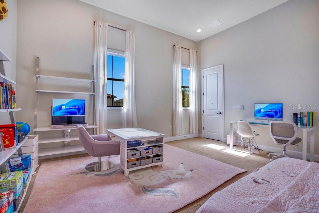 Image 53 of property listing at 8394 VIA VITTORIA WAY, Orlando, FL 32819