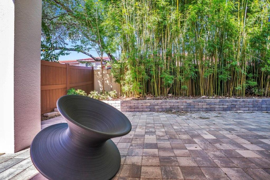 Image 58 of property listing at 8394 VIA VITTORIA WAY, Orlando, FL 32819